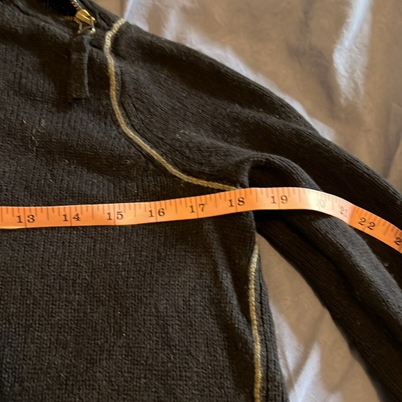 Vince 2 Tone Sweater - Size: S - Picture 12 of 14